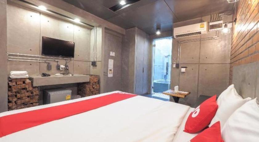 Hotel Oyo 75368 Demadre 3*